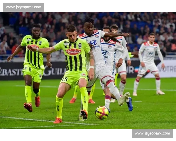 欧冠生死战尤文主场再战里昂晋级悬念拉满夜命运对决谁能笑到最后