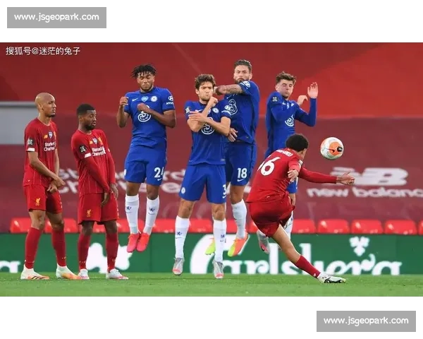 利物浦对阵曼联焦点大战直播全程解析与赛前看点阵容走势名宿观点