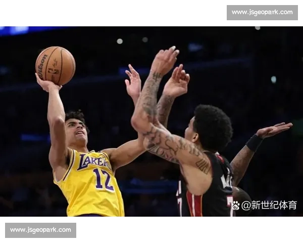 湖人对阵热火第四场开赛时间确定引发球迷高度关注总决赛走势成焦点